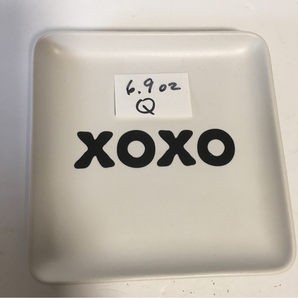 5” Square trinket plate XOXO black & cream EUC - Picture 5 of 7